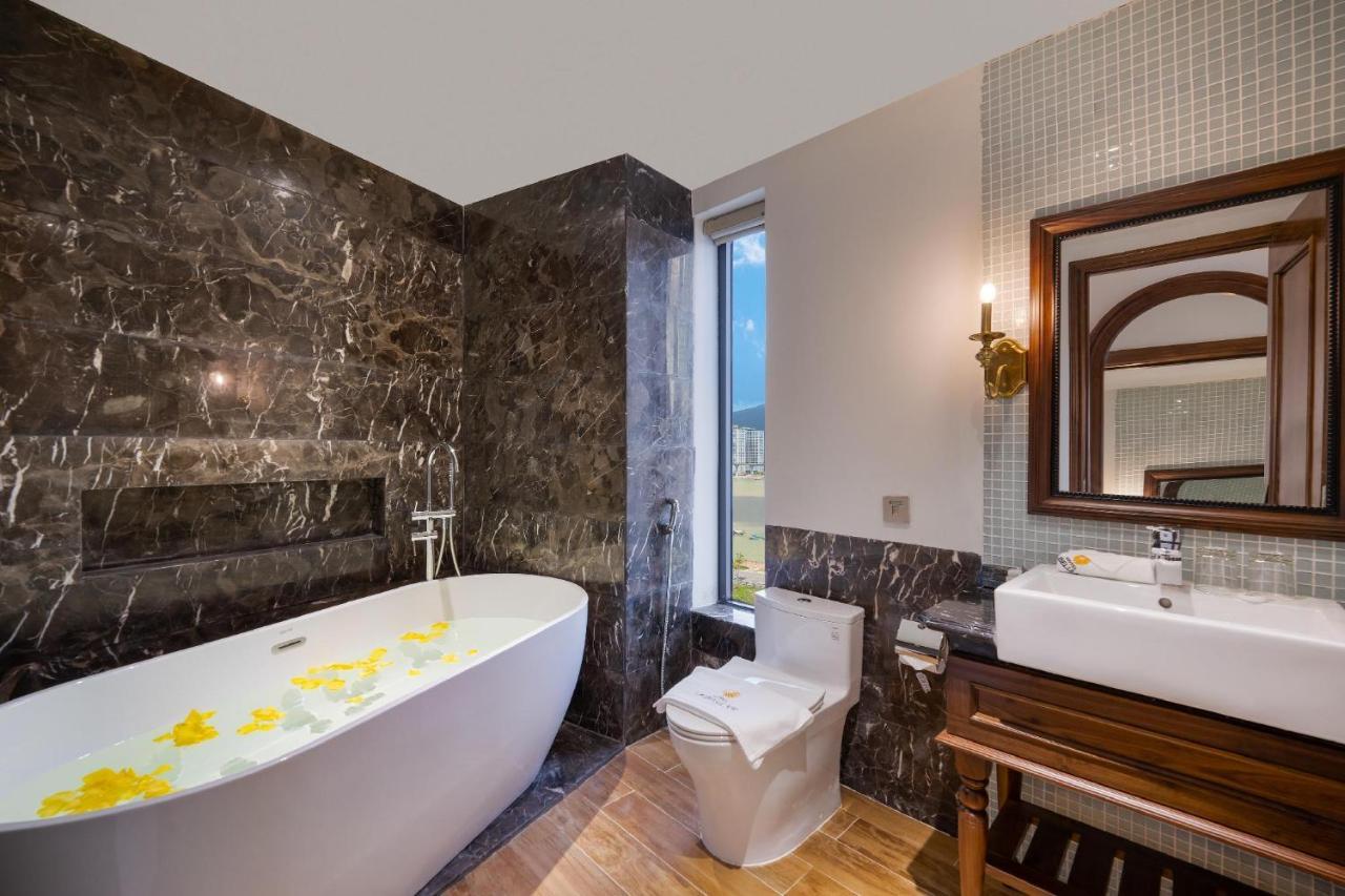 La Belle Vie Boutique Hotel Da Nang Bagian luar foto